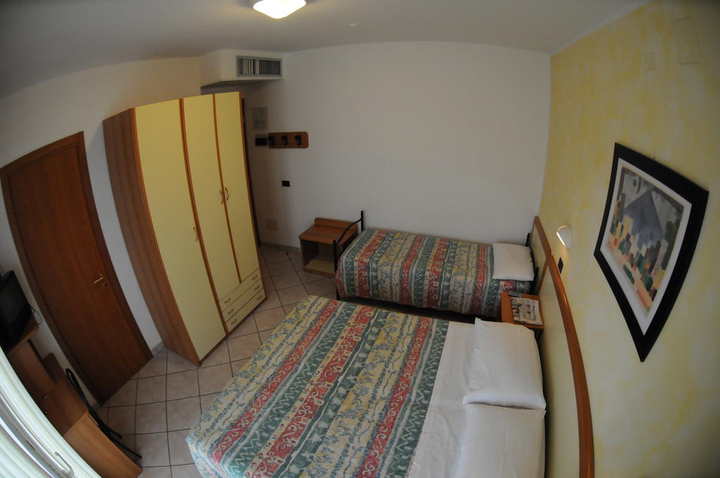 Hotel Villa Boschetti San Mauro Mare Oda fotoğraf